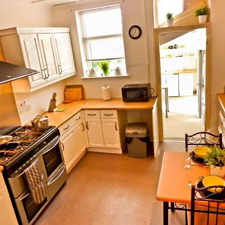 Double Ensuite In Gorgeous Georgian House In Filton 民宿